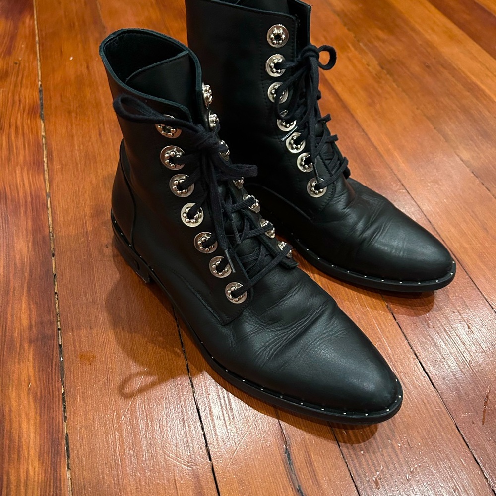Freda Salvador Ralf Boots